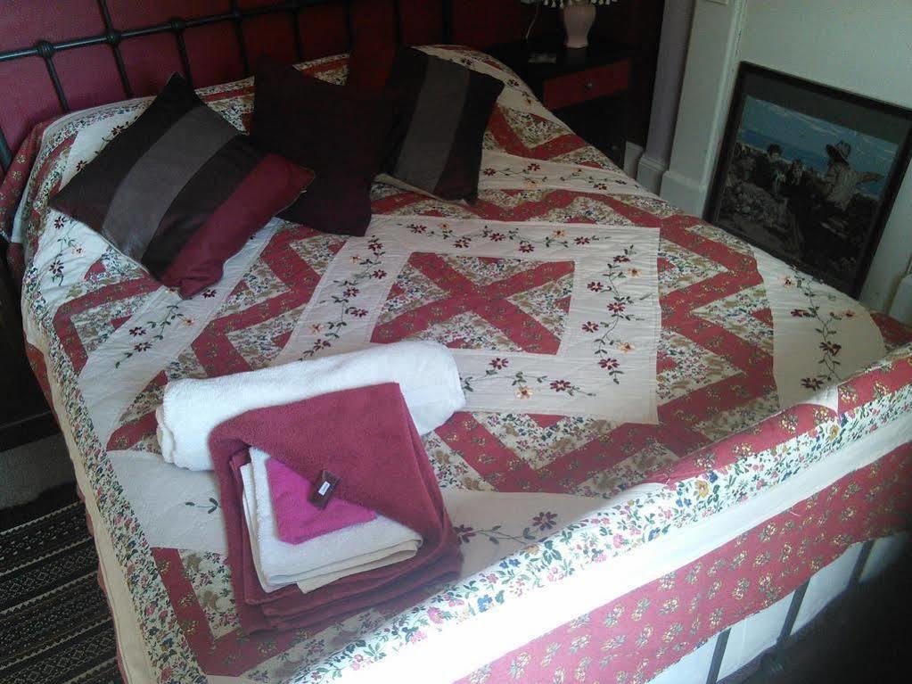 Lion Hotel Llanbister Εξωτερικό φωτογραφία