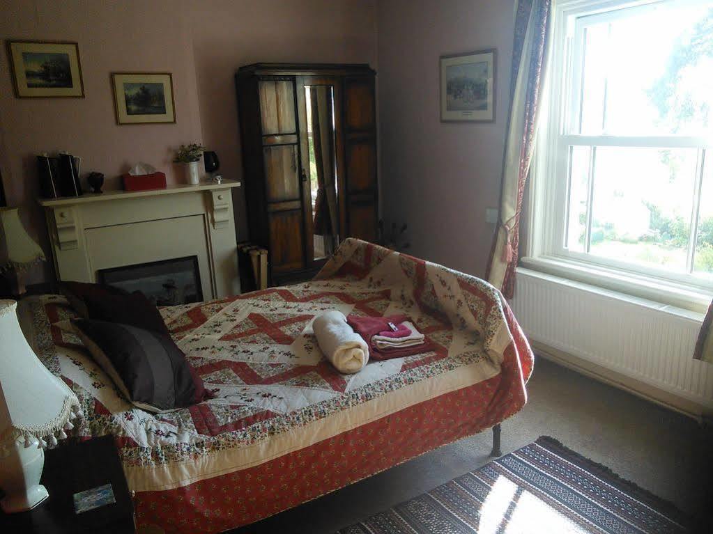 Lion Hotel Llanbister Εξωτερικό φωτογραφία